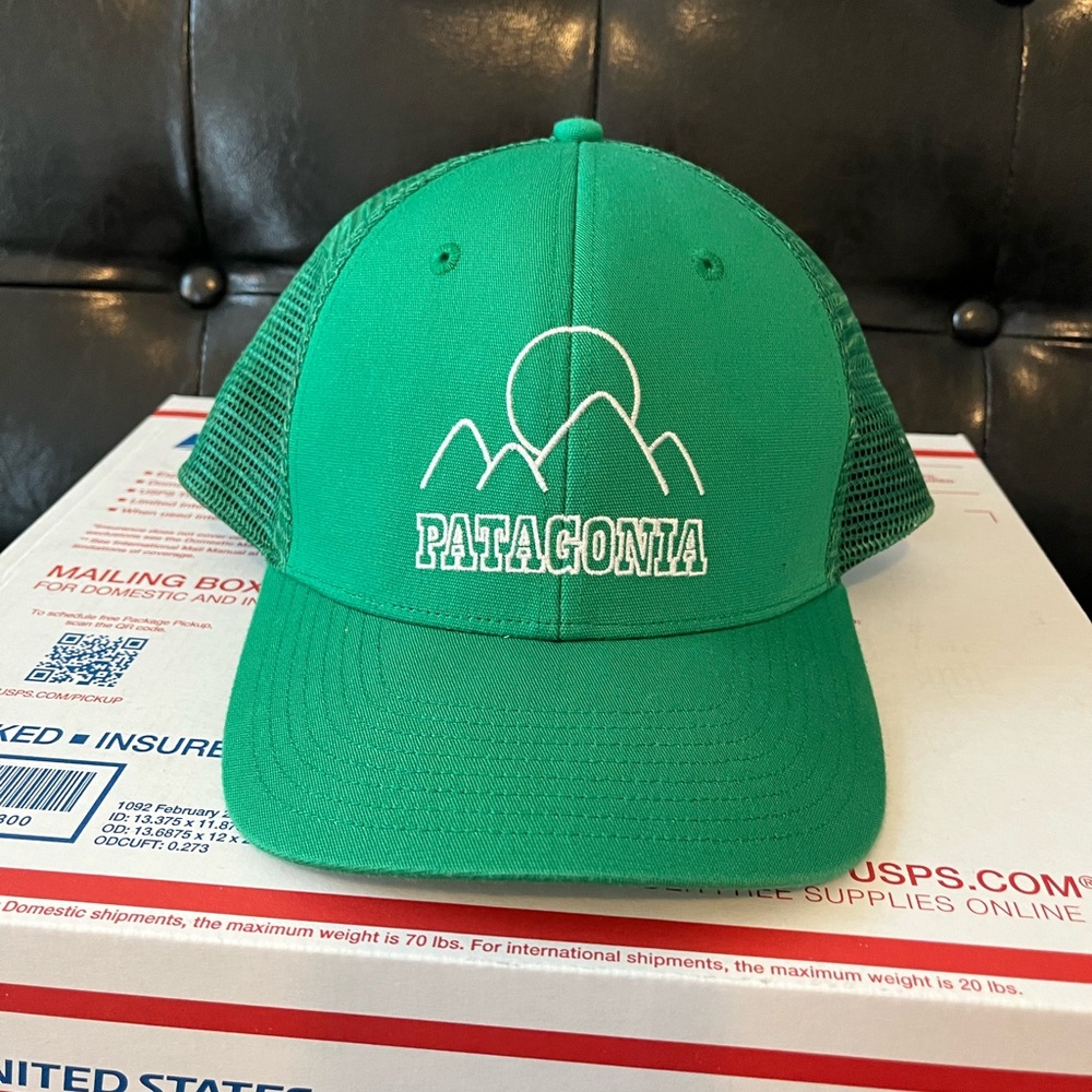 Patagonia Limited Edition‎ 2014 Fitz Roy Sunset Truckers Hat